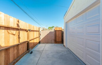 18501 Clarkdale Ave in Artesia, CA - Foto de edificio - Building Photo