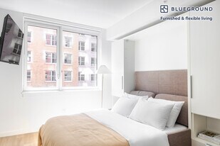 266 W 96th St in New York, NY - Building Photo