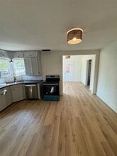 675 E North 16th St in Abilene, TX - Building Photo - Building Photo