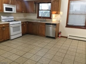39 Chicago St in Union, NJ - Building Photo - Building Photo