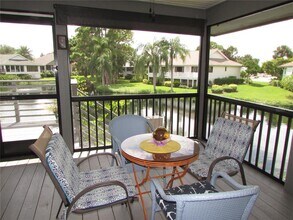 1013 Lake Avoca Ct in Tarpon Springs, FL - Building Photo - Building Photo