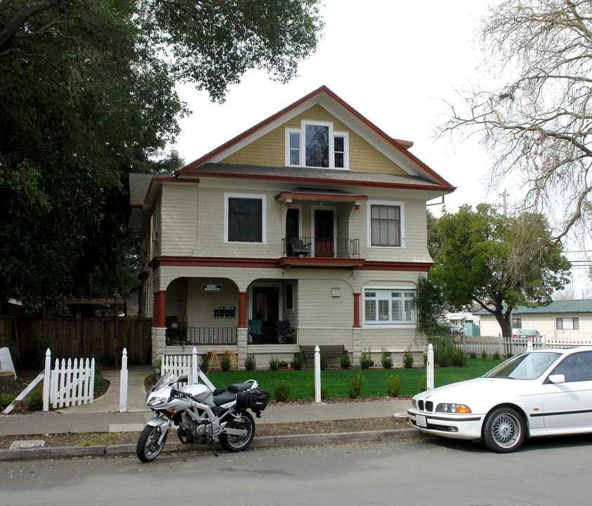 1285 Morgan St in Santa Rosa, CA - Foto de edificio