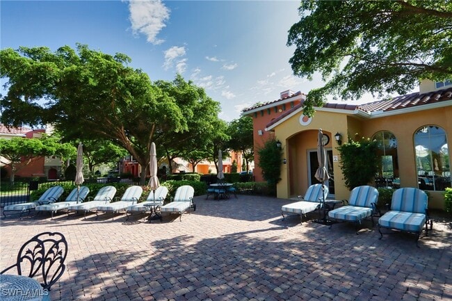 8601 Piazza Del Lago Cir in Estero, FL - Building Photo - Building Photo