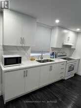 1334 Apollo St in Oshawa, ON - Building Photo - Building Photo