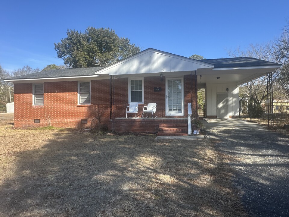 1815 Fargo Dr in Fayetteville, NC - Building Photo