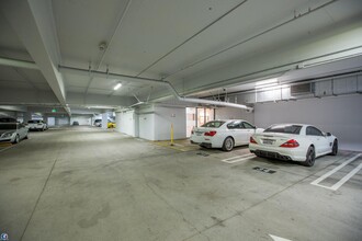333 Santana Row in San Jose, CA - Building Photo - Building Photo