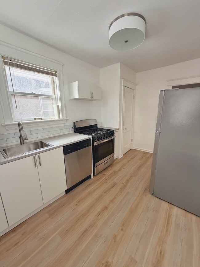 724 Heman Ave in University City, MO - Foto de edificio - Building Photo