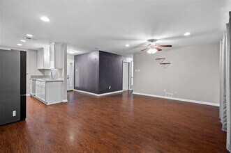 810 Longbeach Dr in Garland, TX - Building Photo - Building Photo