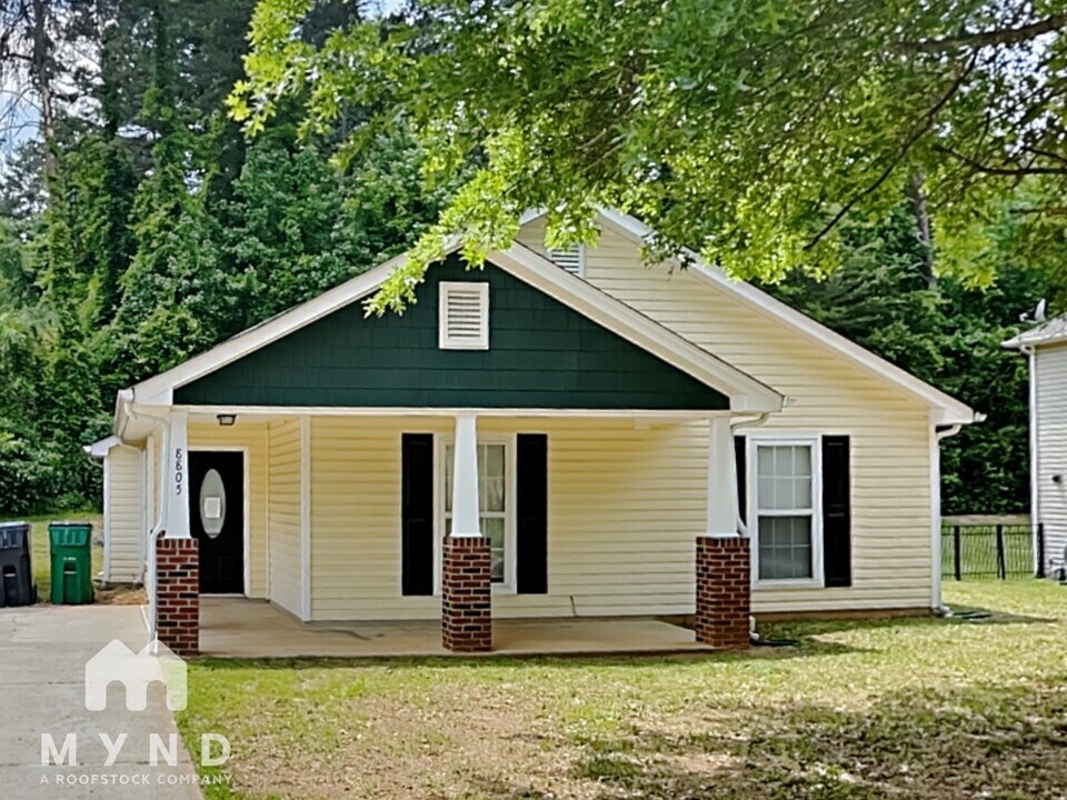 8805 Korniv Dr in Charlotte, NC - Building Photo