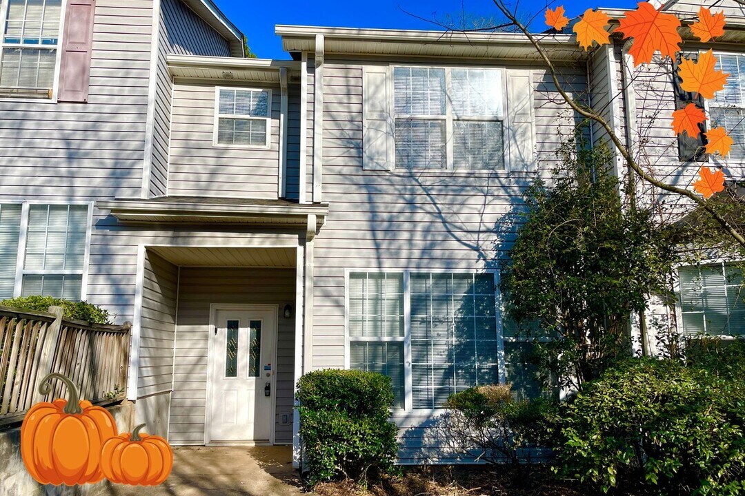 6688 Sunset Hills Blvd in Rex, GA - Building Photo