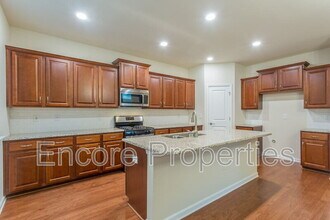 8136 Wheeler Wds in Apex, NC - Building Photo - Building Photo
