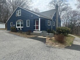 3983 Old Crompond Rd in Cortlandt, NY - Building Photo