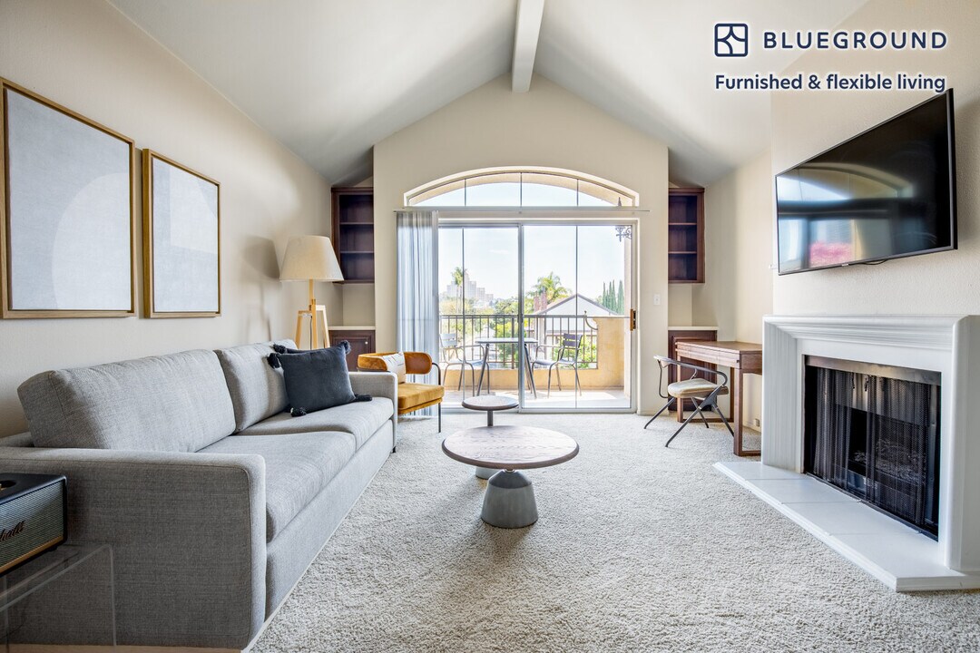 2245 S Beverly Glen Blvd-Unit -FL3-ID335 in Los Angeles, CA - Building Photo