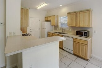 308 Blackson Ave in Austin, TX - Building Photo - Building Photo