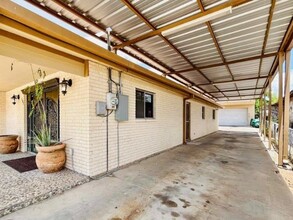 103 S Meadow Ave in Laredo, TX - Building Photo - Building Photo