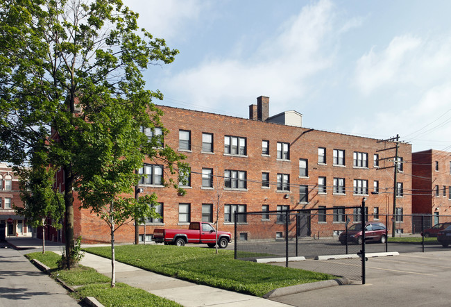 Ferndale Apartments in Detroit, MI - Building Photo - Building Photo