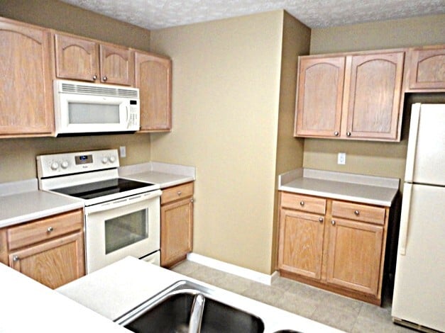 6923 Belleglade Dr in Huber Heights, OH - Building Photo - Building Photo