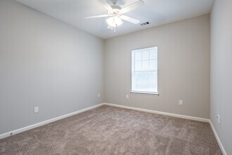 Reserve at Grant Road - MUST BE AGE 55+ in Ellenwood, GA - Building Photo - Interior Photo