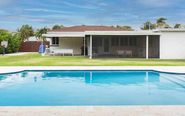 247 Bloomfield Dr in West Palm Beach, FL - Building Photo - Building Photo