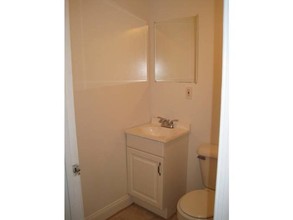 117 W St NW-Unit -2 - Basement Unit in Washington, DC - Building Photo - Building Photo