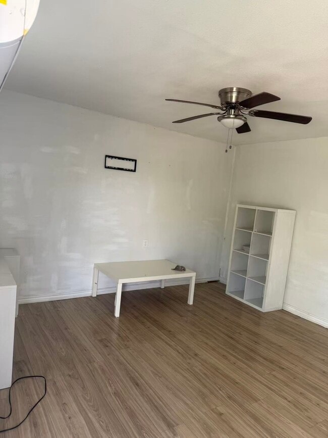 6131 Fenske Ln in Needville, TX - Building Photo - Building Photo