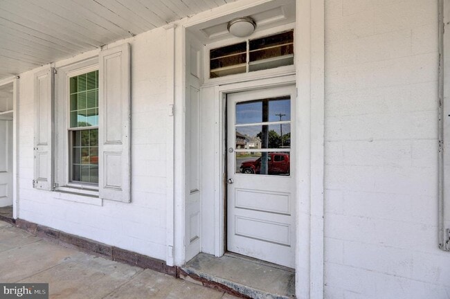 property at 2693 W Philadelphia Ave