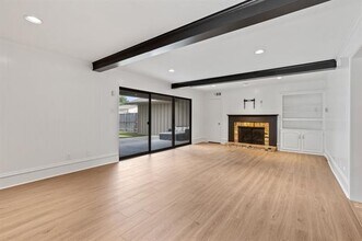 10510 Ravenscroft Dr in Dallas, TX - Building Photo - Building Photo