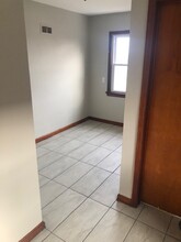 3952 N 67th St, Unit 2 Bedroom unit for rent in Milwaukee, WI - Building Photo - Building Photo