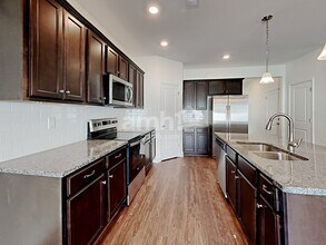 129 Dog Path Trl in Cumming, GA - Foto de edificio - Building Photo