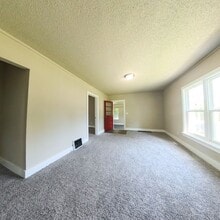 111 S 16th St in Marshalltown, IA - Building Photo - Building Photo
