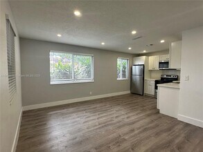 5911 NE 18th Ave in Fort Lauderdale, FL - Building Photo - Building Photo