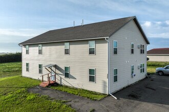 202 10th Ave SE in Crosby, ND - Building Photo - Building Photo