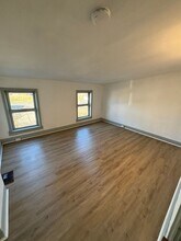 558 Walnut St in Pottstown, PA - Building Photo - Building Photo