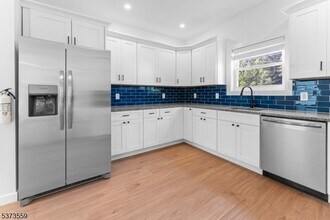 65 Anderson St, Unit 1 in Raritan, NJ - Building Photo - Building Photo