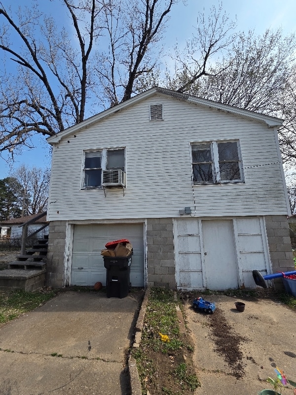 2102 Woodrow St in Van Buren, AR - Foto de edificio - Building Photo