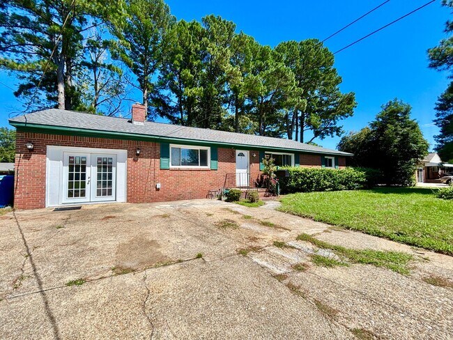1004 Anoka Ave in Virginia Beach, VA - Building Photo - Building Photo