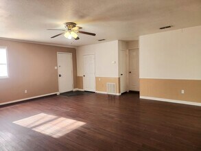 504 S Avenue B in Portales, NM - Building Photo - Building Photo