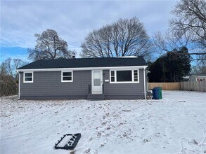 45 Johnson Ave in Warwick, RI - Building Photo - Building Photo