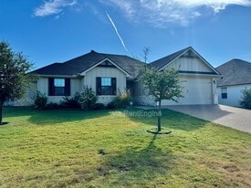 10305 T Bury Ln in Waco, TX - Building Photo