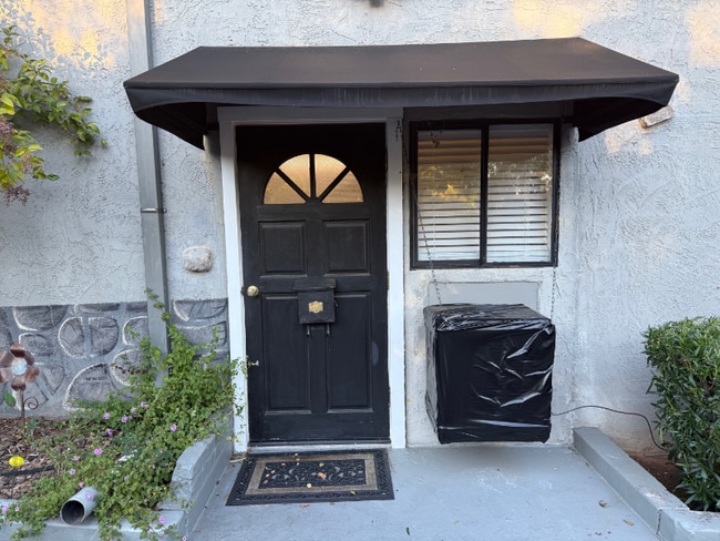 190 Lubeck Rd in Auburn, CA - Foto de edificio - Building Photo