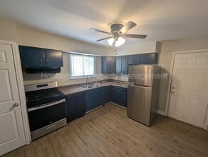 1700 Kay Dr in Florissant, MO - Building Photo - Building Photo