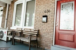 636 Kenyon St NW in Washington, DC - Building Photo