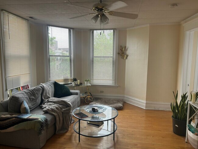 4032 N Wolcott Ave in Chicago, IL - Building Photo - Building Photo