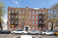 4115 Warren St in Flushing, NY - Foto de edificio - Building Photo