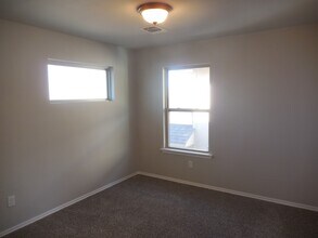 118 NE 23rd St in Moore, OK - Building Photo - Building Photo