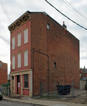 223 W 15th St in Cincinnati, OH - Building Photo - Building Photo