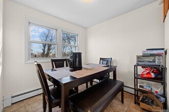 733 14th St in West Babylon, NY - Building Photo - Building Photo