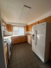 1278 Winery Ln in Eugene, OR - Building Photo - Building Photo