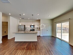 528 Summit View Ct in Canton, GA - Foto de edificio - Building Photo