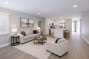 4859 Catoctin Dr in San Diego, CA - Building Photo